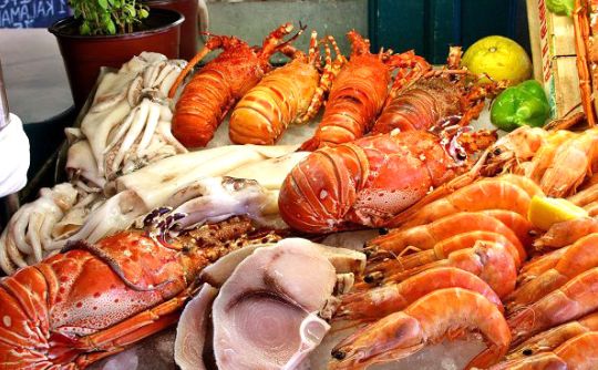 红沙鱼排自助海鲜加盟费用多少？小吃加盟选它合适吗？