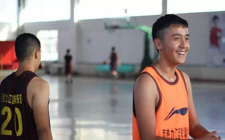 西热力江篮球训练营加盟和其他教育加盟品牌有哪些区别？西热力江篮球训练营品牌优势在哪里？