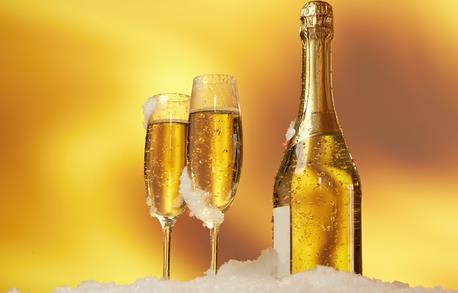 加盟香槟酒你知道哪些优势？