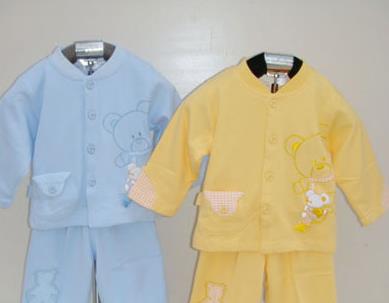 小数点婴幼儿服饰加盟费用多少？童装加盟选它合适吗？