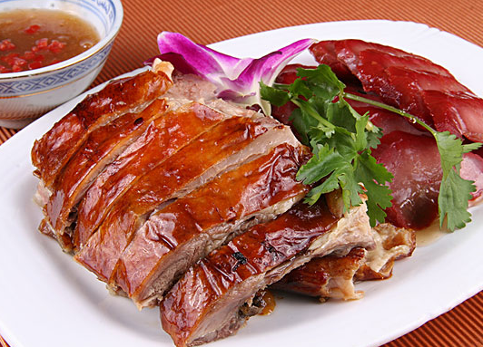 食惠坊北京烤鸭加盟能给加盟商带来哪些优势？