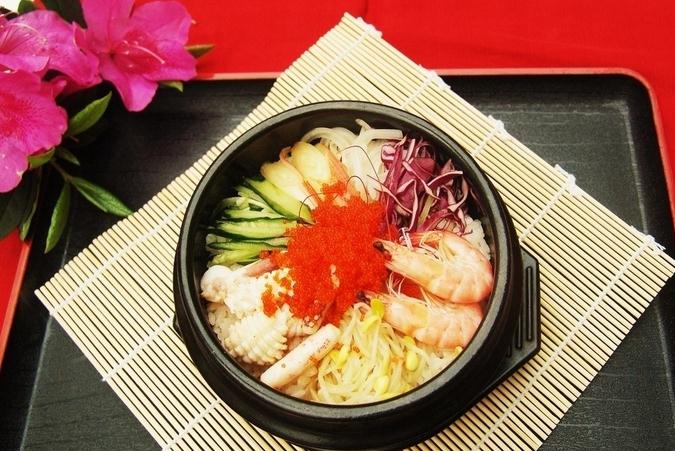 加盟韩式石锅饭有哪些优势？我现在加盟可以吗？