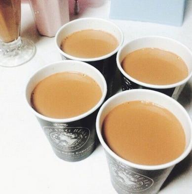 咖啡熊港式奶茶加盟，零经验轻松经营好品牌！