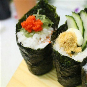 方便食品看哪家?鲜目寿司加盟最实惠