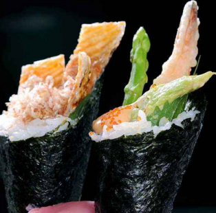 青都里日本料理加盟，餐饮行业加盟首选，让您创业先走一步！