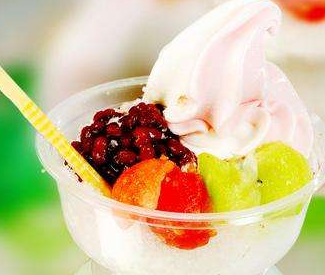 甜园风情酸奶冰淇淋加盟