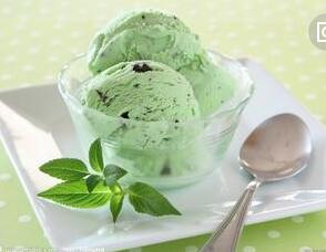 绿色果c冰淇淋加盟，餐饮行业加盟首选，让您创业先走一步！
