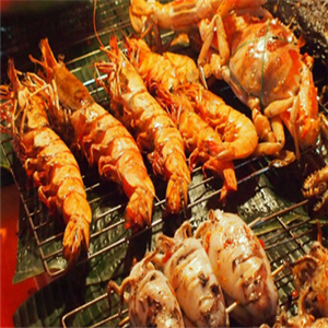 中国钓鱼岛海鲜烧烤加盟，餐饮行业加盟首选，让您创业先走一步！