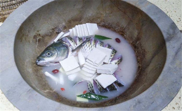 鱼上鲜蒸汽石锅鱼加盟