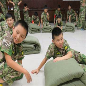 中国青少年军事夏令营加盟信息介绍，让您创业先走一步！
