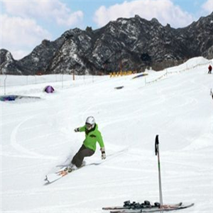 莲花山滑雪场加盟