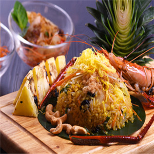 地方特色菜看哪家?嗯啦东南亚餐厅加盟最实惠