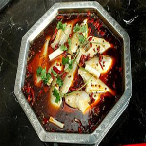我要加盟泰国耗儿鱼火锅，需要多少钱啊？