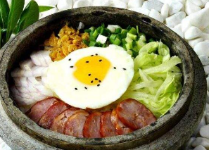 食趣石代韩式石锅加盟费用多少？快餐加盟选它合适吗？
