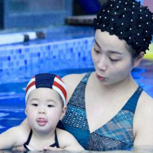阳光宝贝婴幼儿游泳馆加盟，零经验轻松经营好品牌！