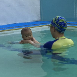 婴满堂亲子游泳中心加盟费用多少？婴儿游泳馆加盟选它合适吗？