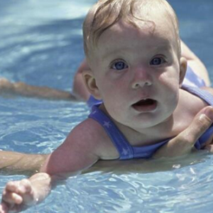 蓝精灵婴幼儿游泳乐园加盟