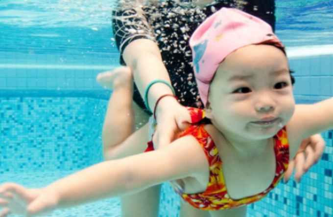 宝宝星婴幼儿游泳馆加盟