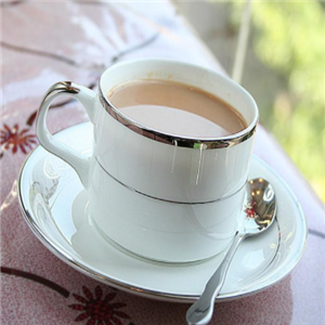 皇椰奶茶的加盟优势有哪些？现在加盟晚吗？