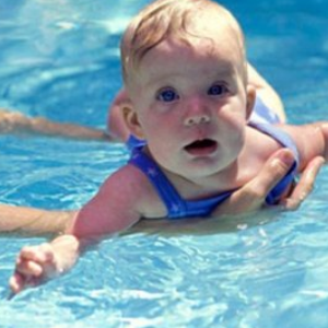 智豪婴儿游泳加盟
