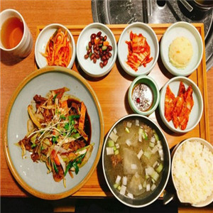 我要加盟无等山韩国料理，需要多少钱啊？