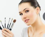 花颜化妆品加盟优势有哪些？了解优势从花颜化妆品介绍下手