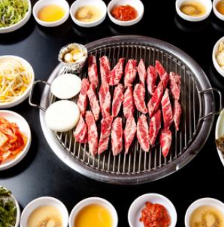 缸桶屋韩国烤肉加盟，餐饮行业加盟首选，让您创业先走一步！