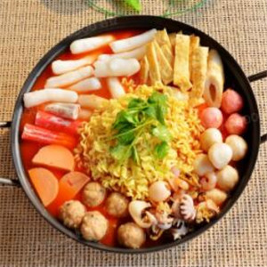 唔嘻叭哒韩式年糕火锅加盟，餐饮行业加盟首选，让您创业先走一步！