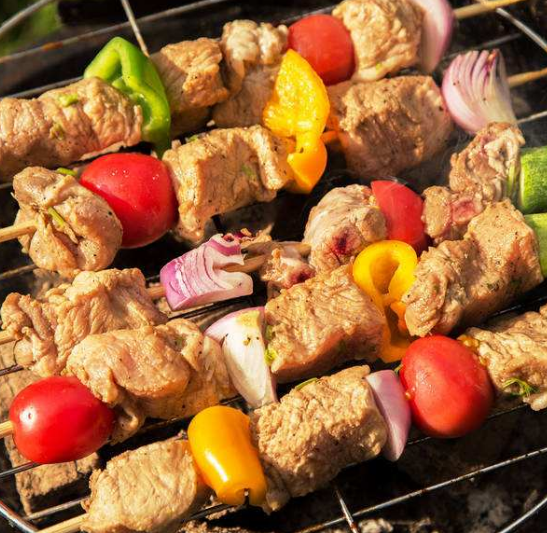 巴义巴郎新疆烤羊肉的加盟优势有哪些？现在加盟晚吗？