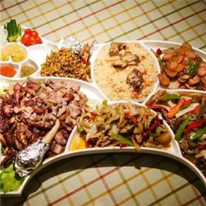 新疆伊犁河加盟，餐饮行业加盟首选，让您创业先走一步！