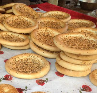 新疆阿达西烤馕的加盟优势有哪些？现在加盟晚吗？