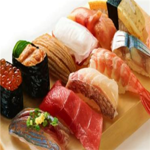 泊月湾寿司加盟和其他餐饮加盟品牌有哪些区别？泊月湾寿司品牌优势在哪里？