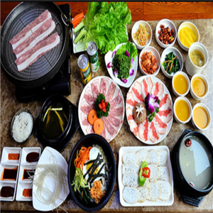 秀伴韩式主题餐厅加盟能给加盟商带来哪些优势？