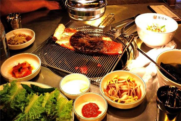 小楠山韩国烤肉加盟