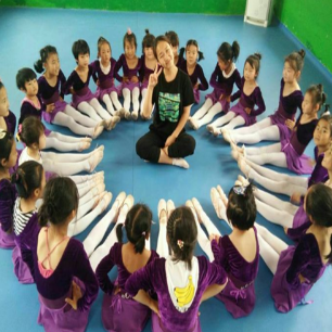 舞之韵艺术培训中心加盟