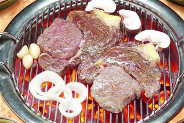 包黑炭海鲜牛排自助烤肉加盟