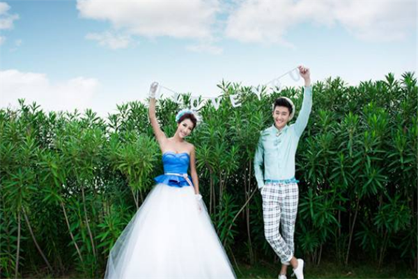 龙摄影国际婚纱加盟