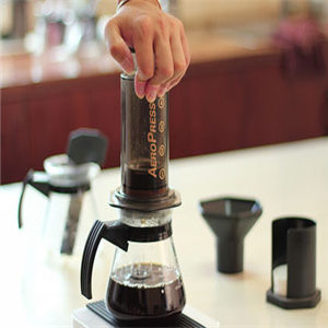 爱乐压咖啡机加盟和其他家居加盟品牌有哪些区别？爱乐压咖啡机品牌优势在哪里？