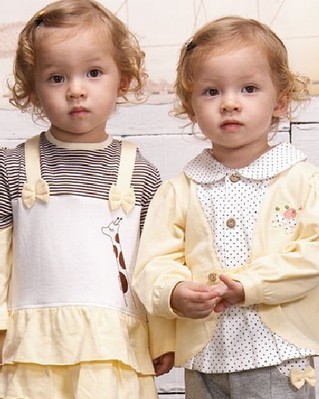 双胞宝贝童装的加盟优势有哪些？现在加盟晚吗？